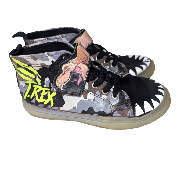 2/$30...Size 2 Boys Jurassic World Sneakers - Picture 2 of 5